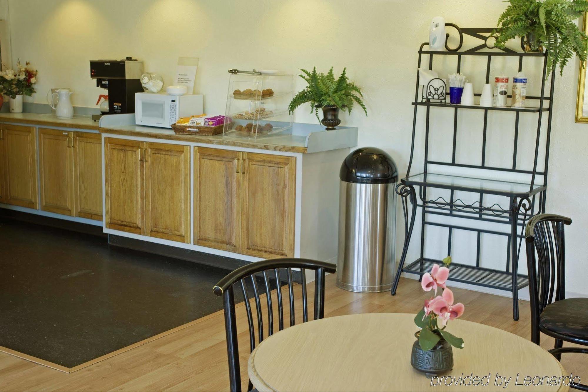 Americas Best Value Inn - Chesapeake Restoran gambar